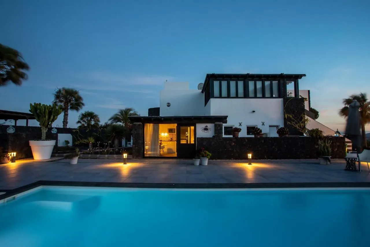 فندق مبيت وإفطار Mácher 5 Suites Lanzarote